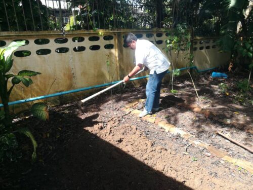 จัดเตรียมพื้นที่ดำเนินการโครงการเกษตรตามหลักเศรษฐกิจพอเพียง ประจำปีงบประมาณ 2567