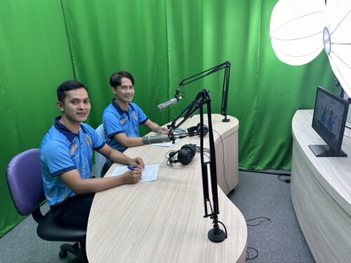 จัดรายการวิทยุ ในรายการ “สังคมเดียวกัน” นำเสนอเรื่องการค้ามนุษย์